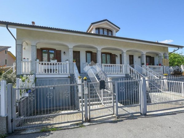 casa indipendente in vendita a Giaveno in zona Selvaggio
