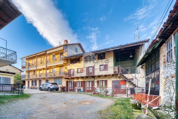 casa semindipendente in vendita a Giaveno in zona Buffa
