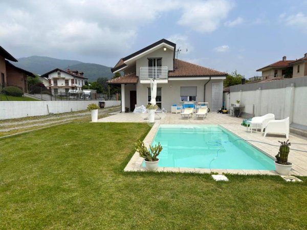 casa indipendente in vendita a Giaveno in zona Villa