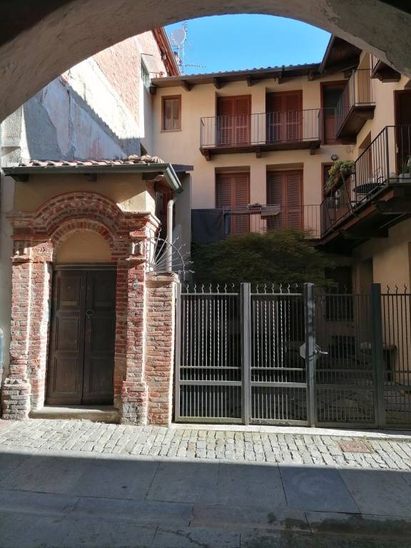 appartamento in vendita a Giaveno in zona Sala