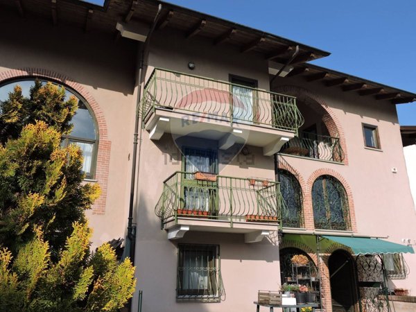 casa indipendente in vendita a Giaveno in zona Villa