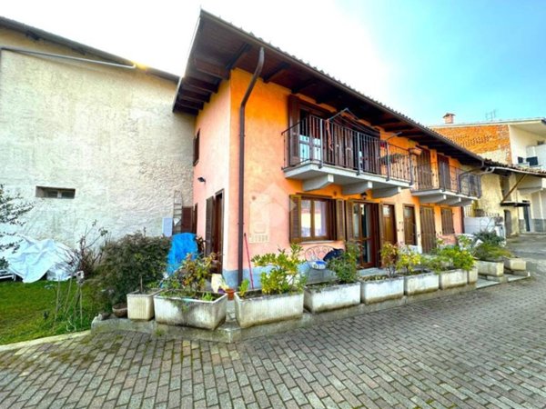 casa semindipendente in vendita a Giaveno in zona Sala