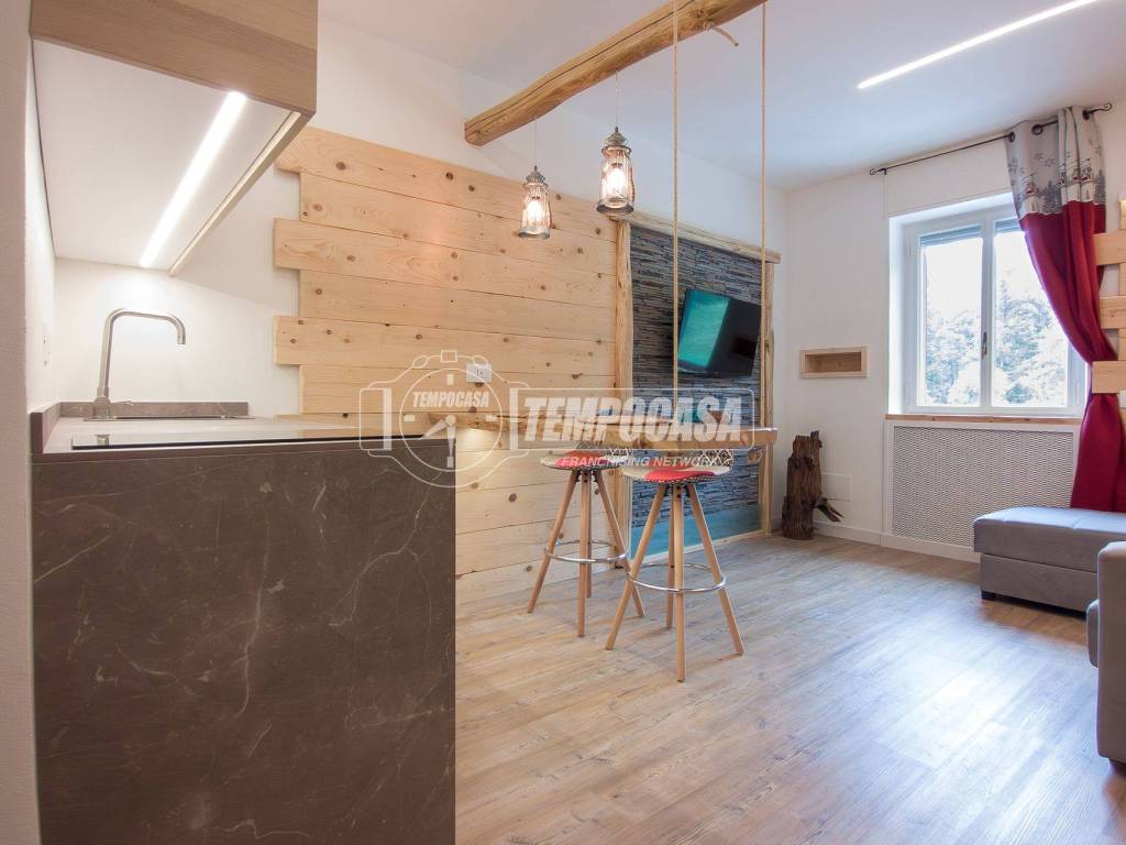 ufficio in vendita a Giaveno in zona Alpe Colombino