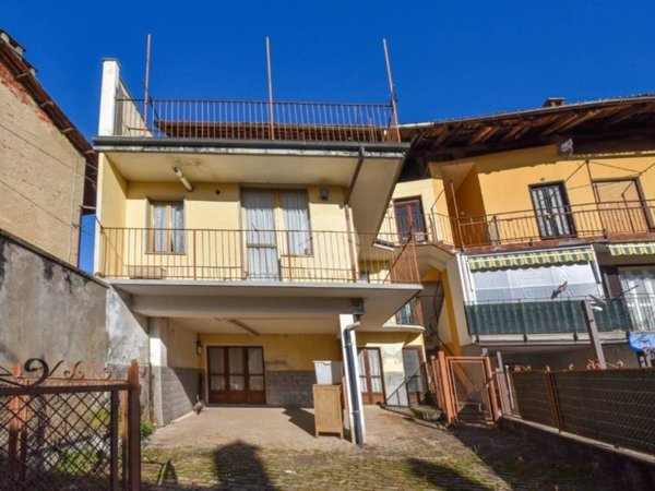 casa semindipendente in vendita a Giaveno in zona Buffa