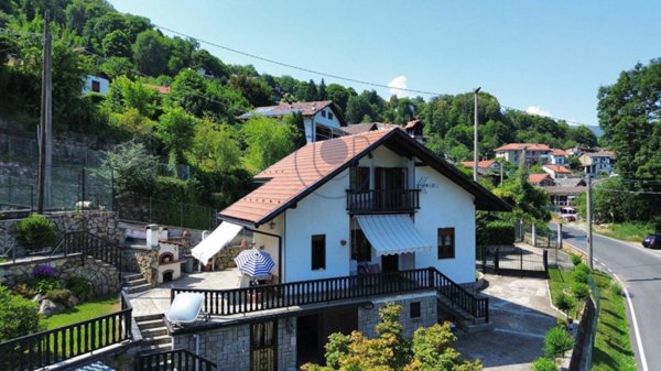 casa indipendente in vendita a Giaveno in zona Villa