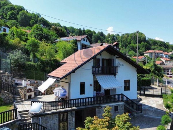 casa indipendente in vendita a Giaveno in zona Maddalena