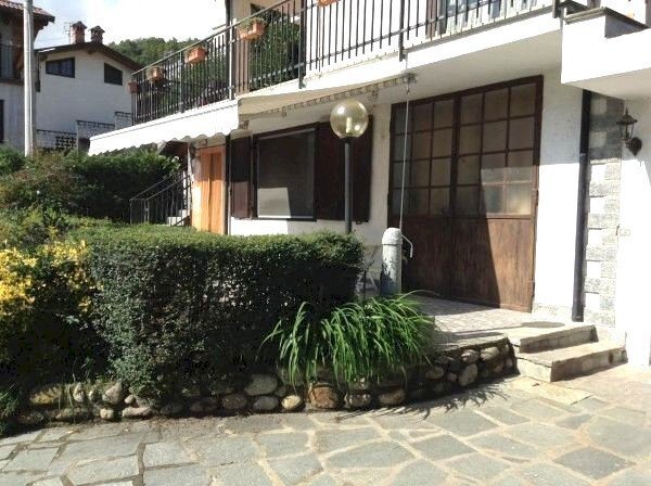casa indipendente in vendita a Giaveno in zona Sala