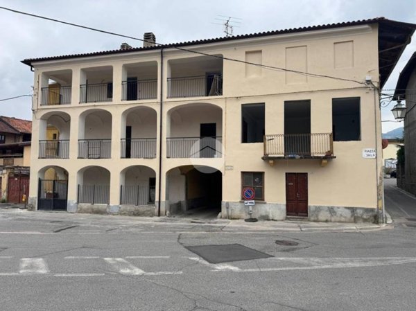 appartamento in vendita a Giaveno in zona Sala