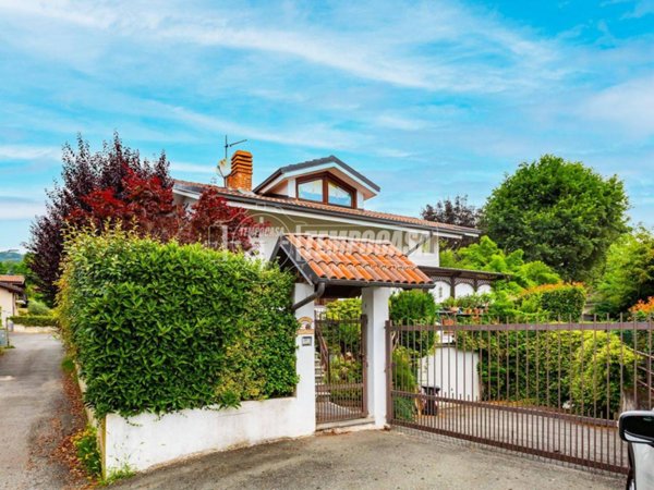 casa indipendente in vendita a Giaveno in zona Villa
