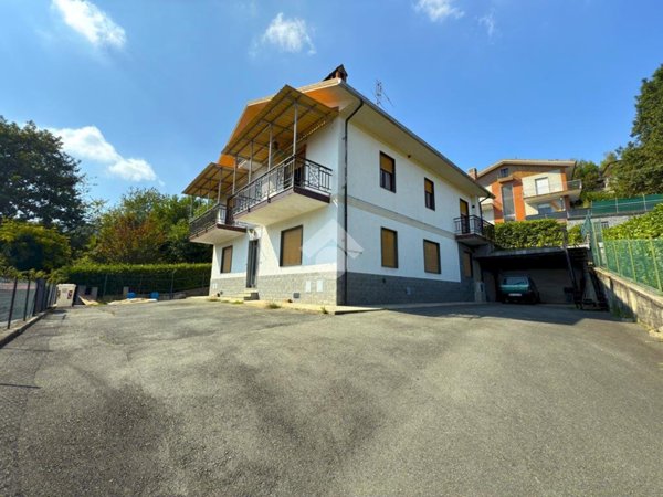 casa indipendente in vendita a Giaveno in zona Villa