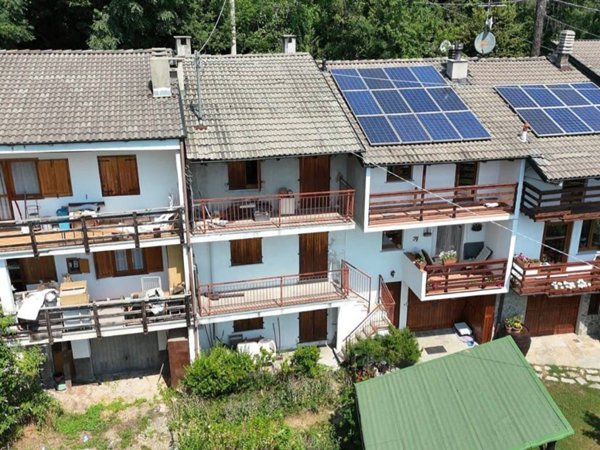 casa indipendente in vendita a Giaveno in zona Provonda