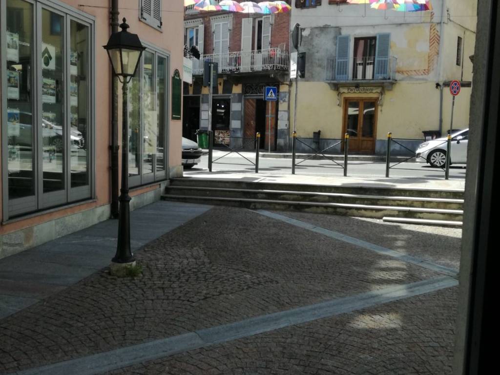 negozio in vendita a Giaveno