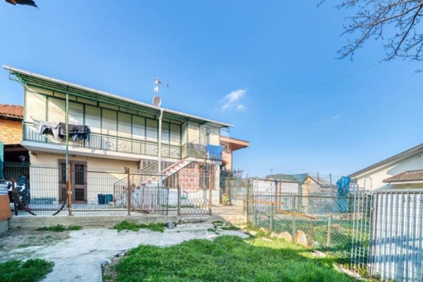 casa indipendente in vendita a Giaveno in zona Buffa