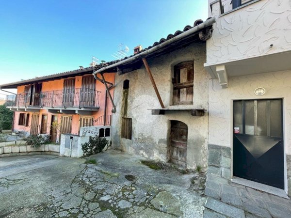 casale in vendita a Giaveno in zona Sala