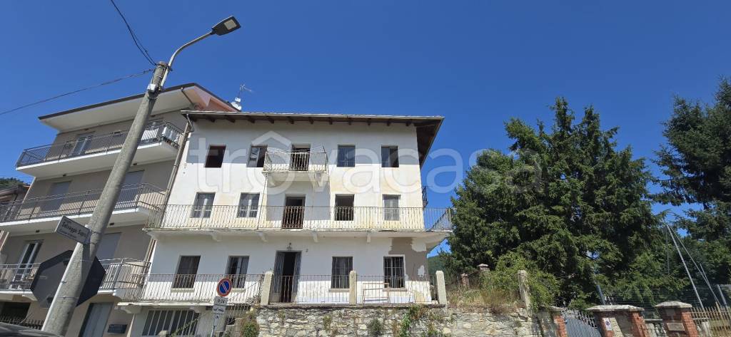 appartamento in vendita a Giaveno in zona Selvaggio