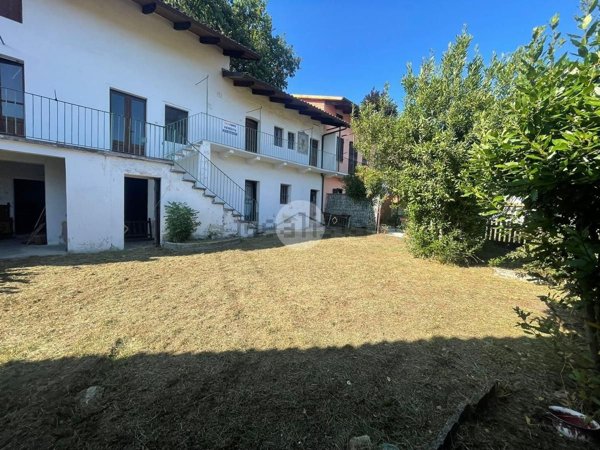 casa semindipendente in vendita a Giaveno