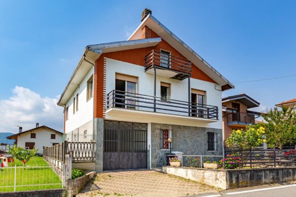 casa indipendente in vendita a Giaveno in zona Selvaggio