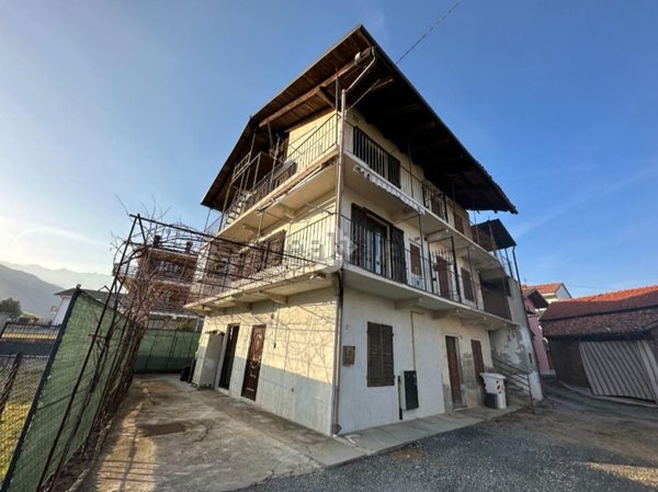 casa semindipendente in vendita a Giaveno in zona Buffa