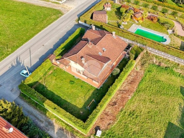 casa indipendente in vendita a Giaveno in zona Villa