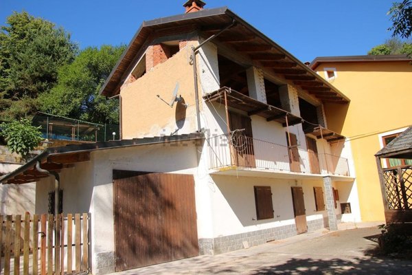casa semindipendente in vendita a Giaveno