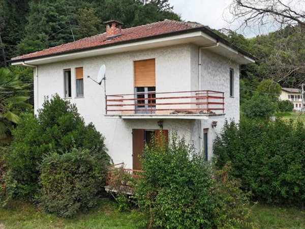 casa indipendente in vendita a Giaveno in zona Villa