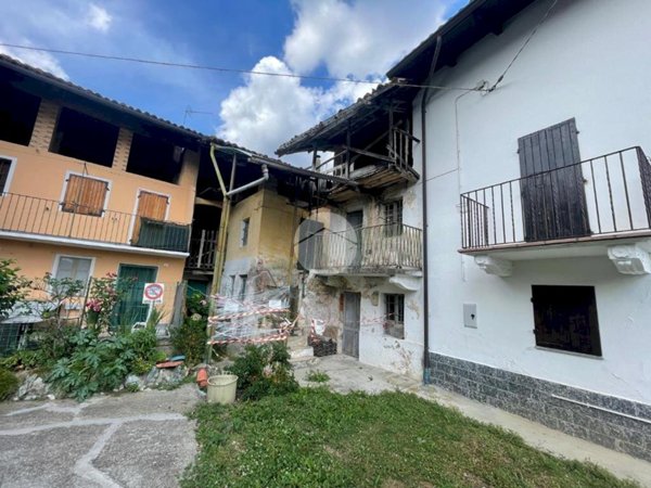 casa semindipendente in vendita a Giaveno