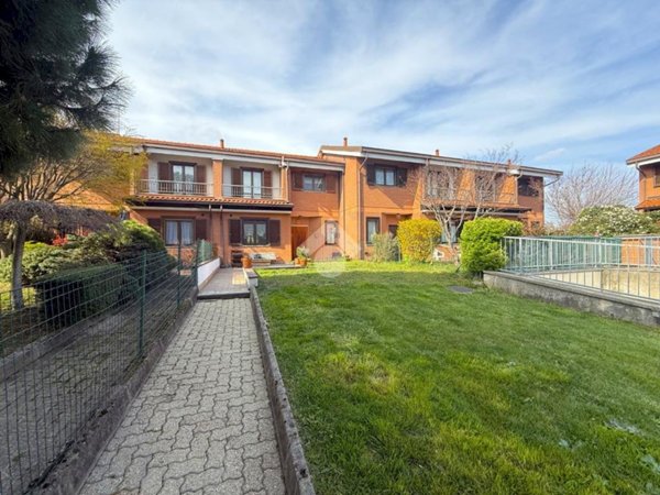 casa indipendente in vendita a Giaveno in zona Villa