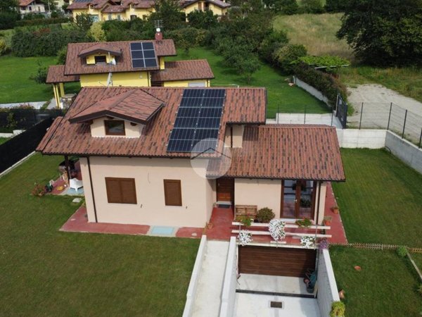 casa indipendente in vendita a Giaveno in zona Villa