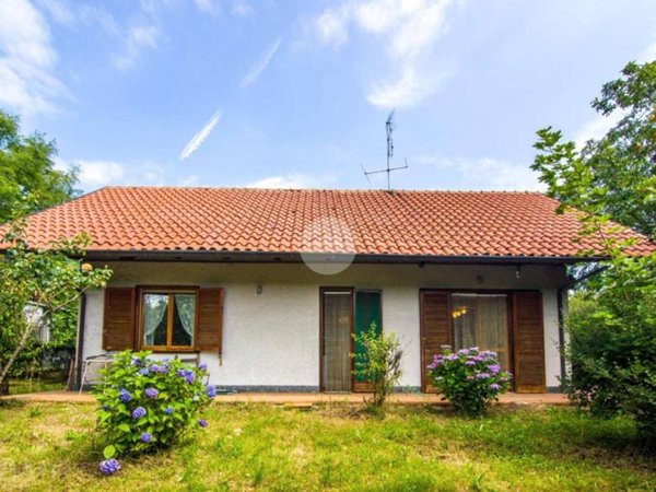casa indipendente in vendita a Giaveno in zona Villa