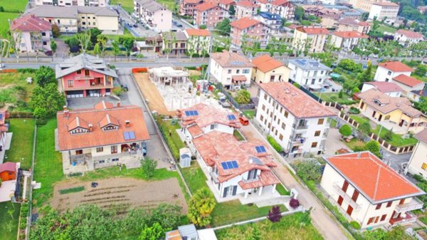 casa indipendente in vendita a Giaveno in zona Villa