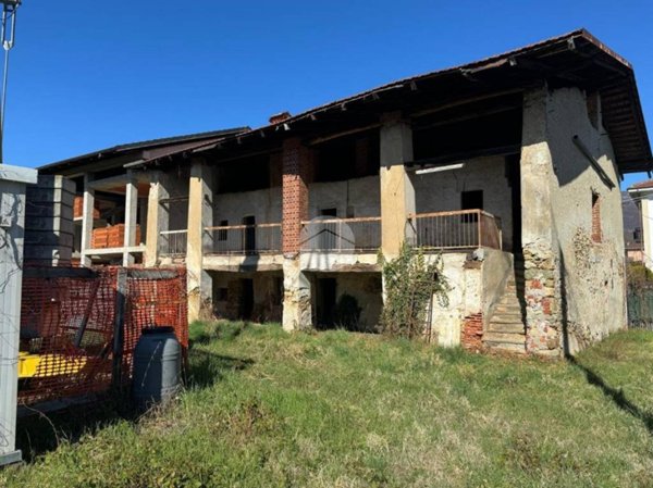 casa indipendente in vendita a Giaveno in zona Buffa