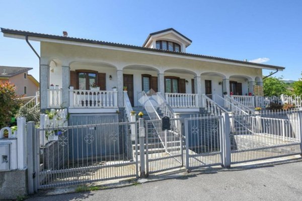 casa indipendente in vendita a Giaveno in zona Villa