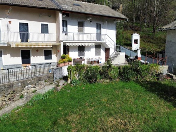 casa indipendente in vendita a Giaveno