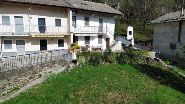 casa indipendente in vendita a Giaveno
