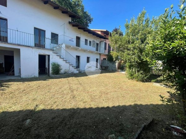 casa indipendente in vendita a Giaveno
