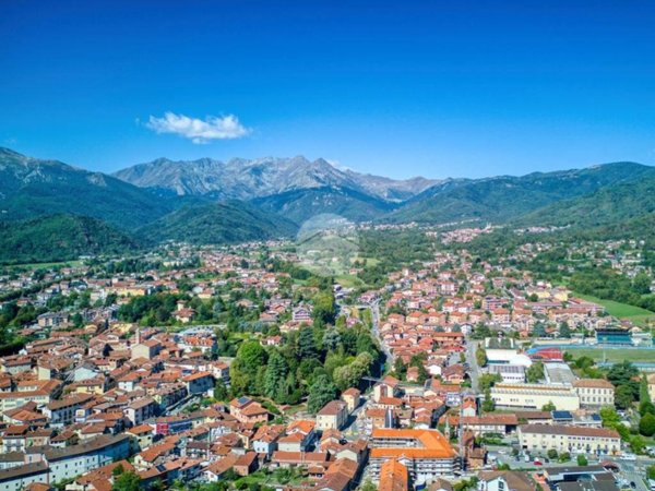 casa indipendente in vendita a Giaveno in zona Villa