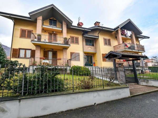 appartamento in vendita a Giaveno in zona Sala