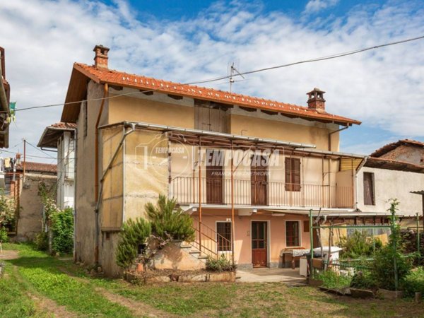 casa indipendente in vendita a Giaveno in zona Ruata Sangone