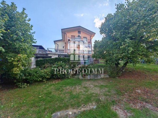casa indipendente in vendita a Giaveno in zona Villa