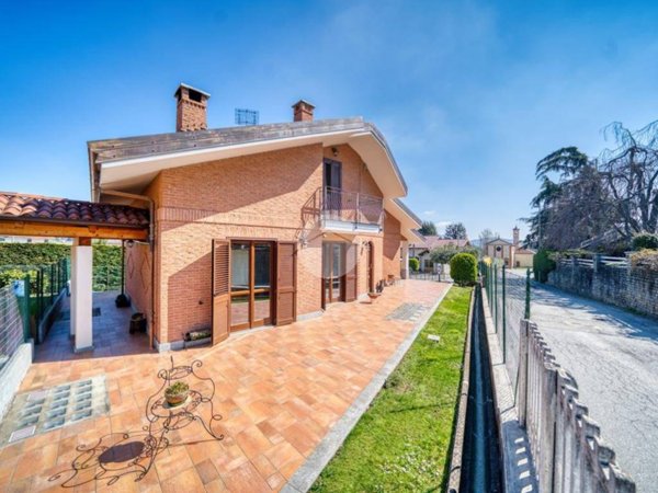 casa indipendente in vendita a Giaveno in zona Villa