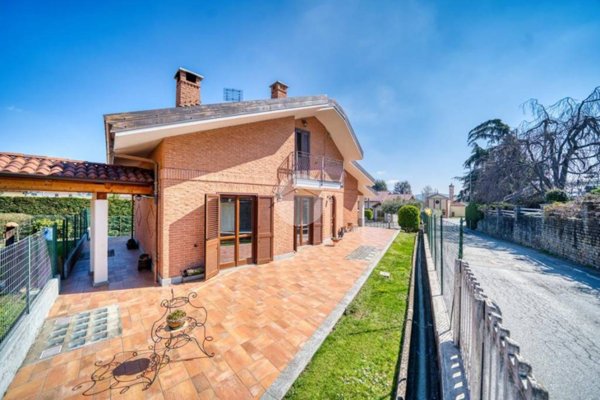 casa indipendente in vendita a Giaveno in zona Villa