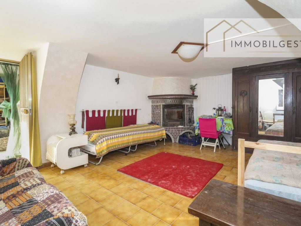 casa indipendente in vendita a Giaveno in zona Chiarmetta