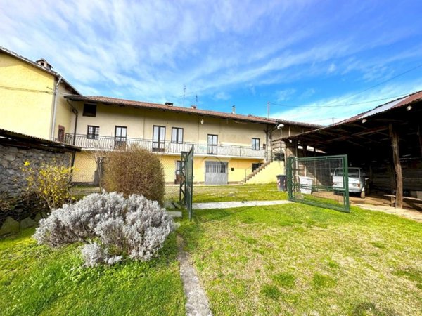 casa indipendente in vendita a Giaveno