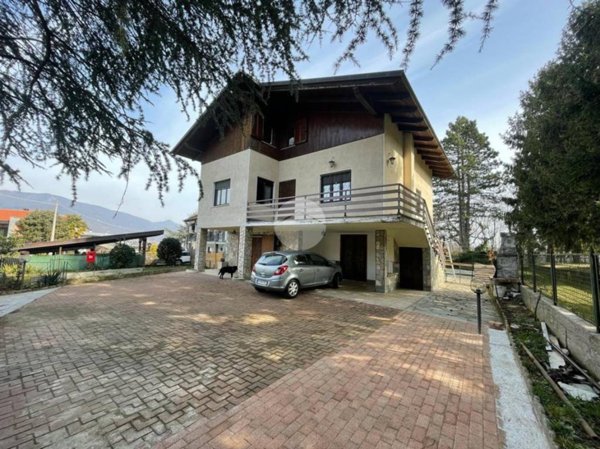 casa indipendente in vendita a Giaveno in zona Villa