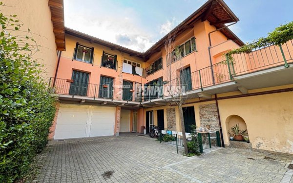 appartamento in vendita a Giaveno in zona Sala