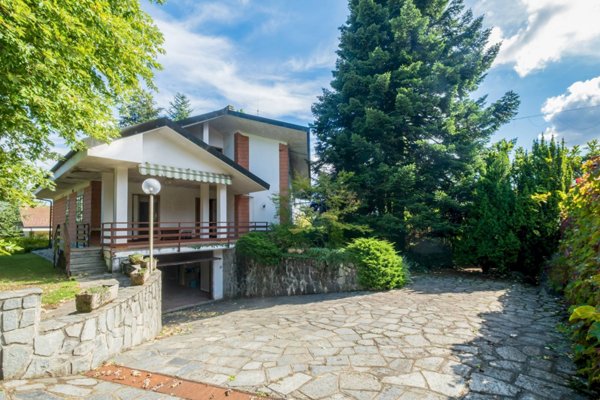 casa indipendente in vendita a Giaveno in zona Villa