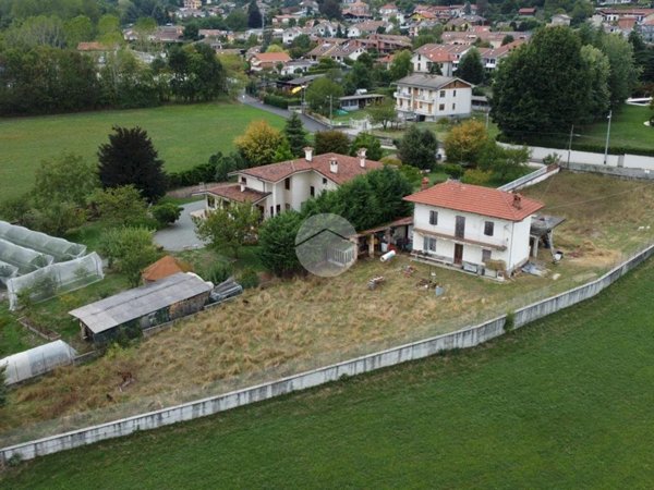 casa indipendente in vendita a Giaveno in zona Sala