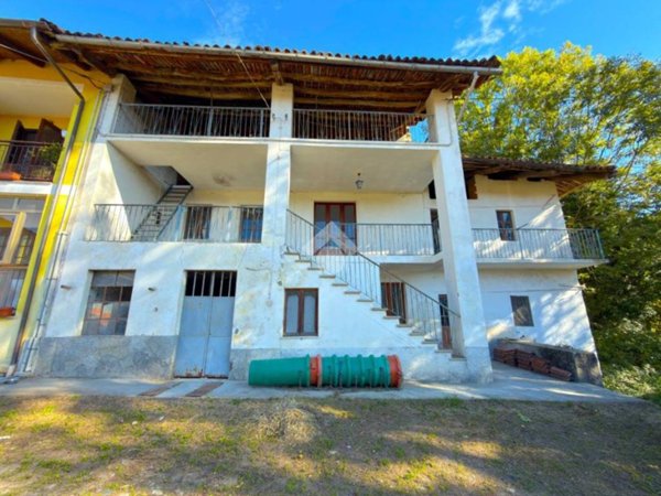 casa indipendente in vendita a Giaveno in zona Colpastore