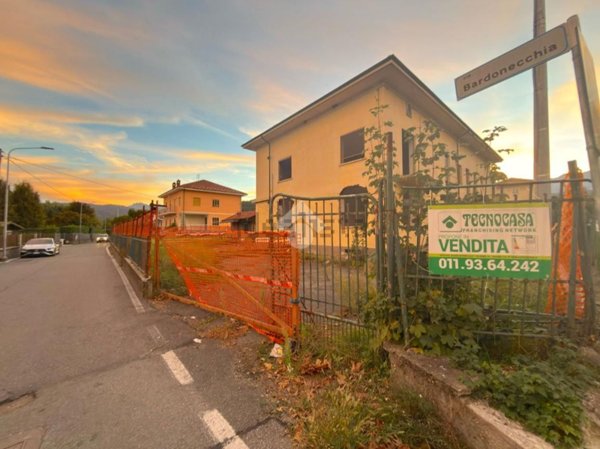 casa indipendente in vendita a Giaveno