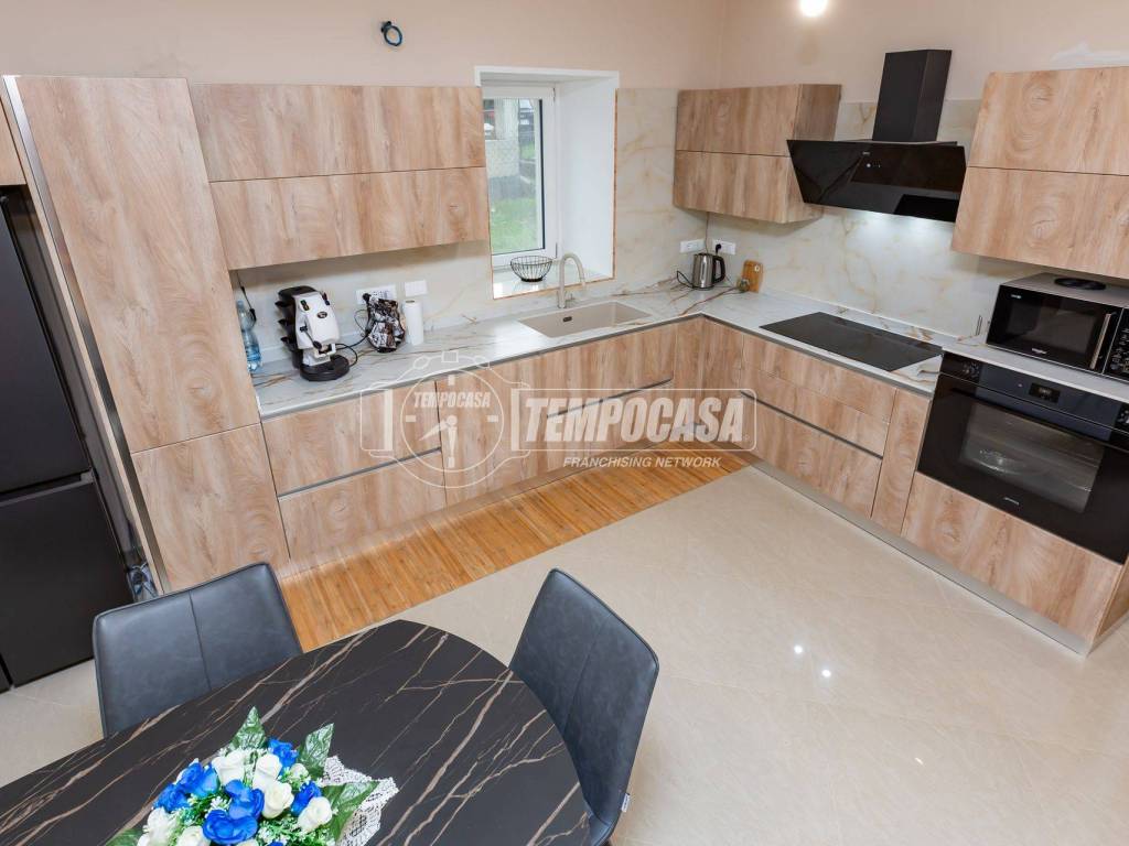 appartamento in vendita a Giaveno in zona Villa